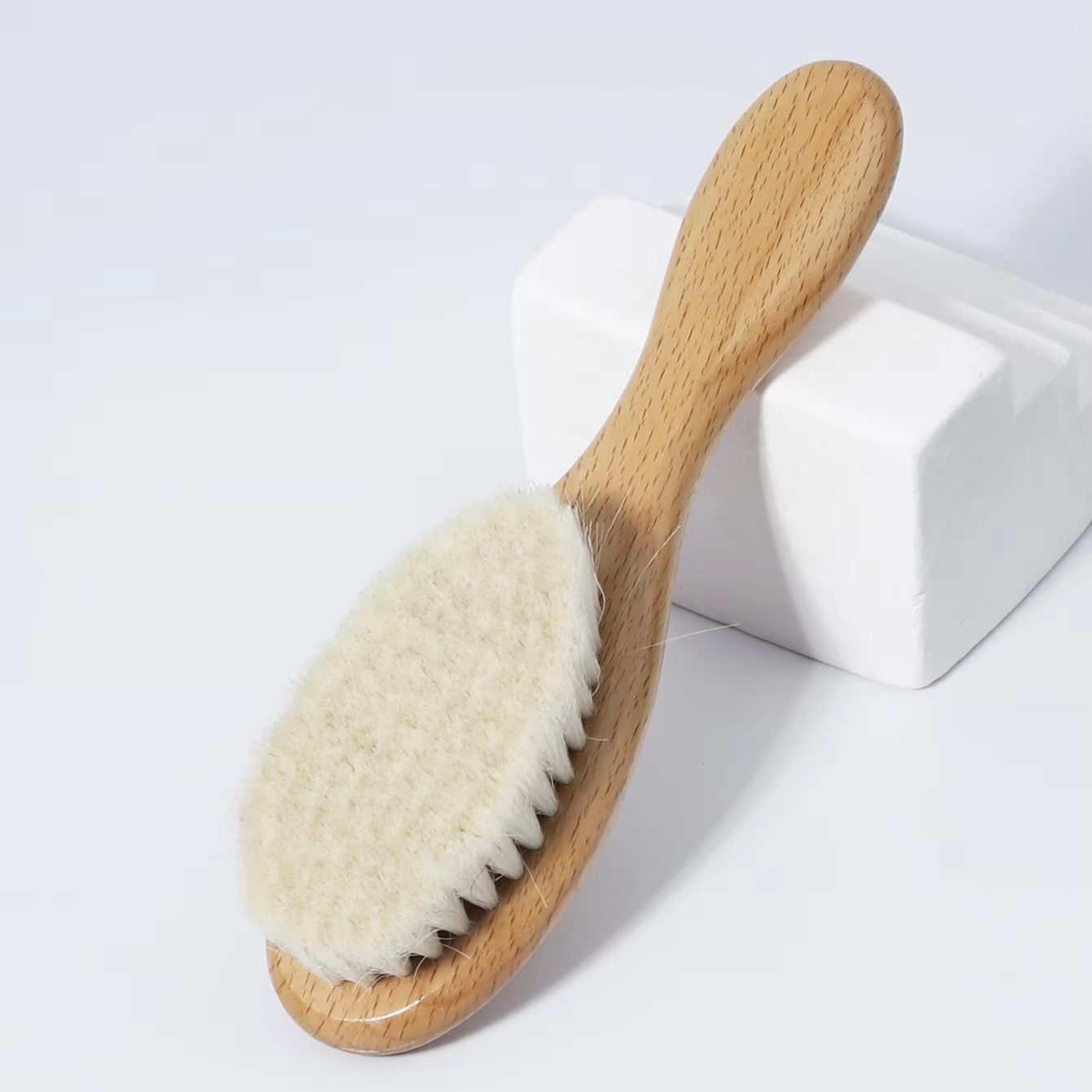 Holzbürste mit Ultra-Weichen Z – Hair Care Essential Bewertung und Preis